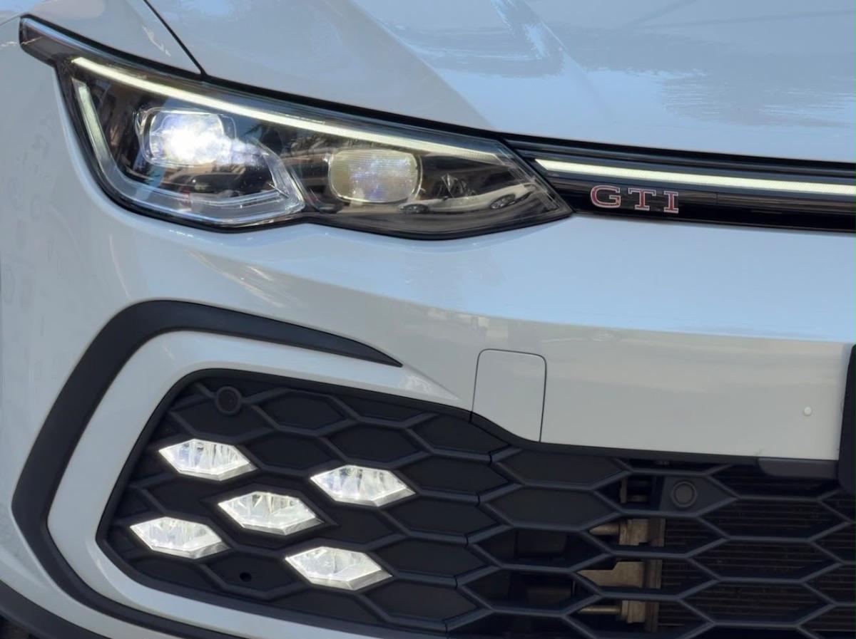 Volkswagen Golf 8 GTI 2.0 TSI 245CV