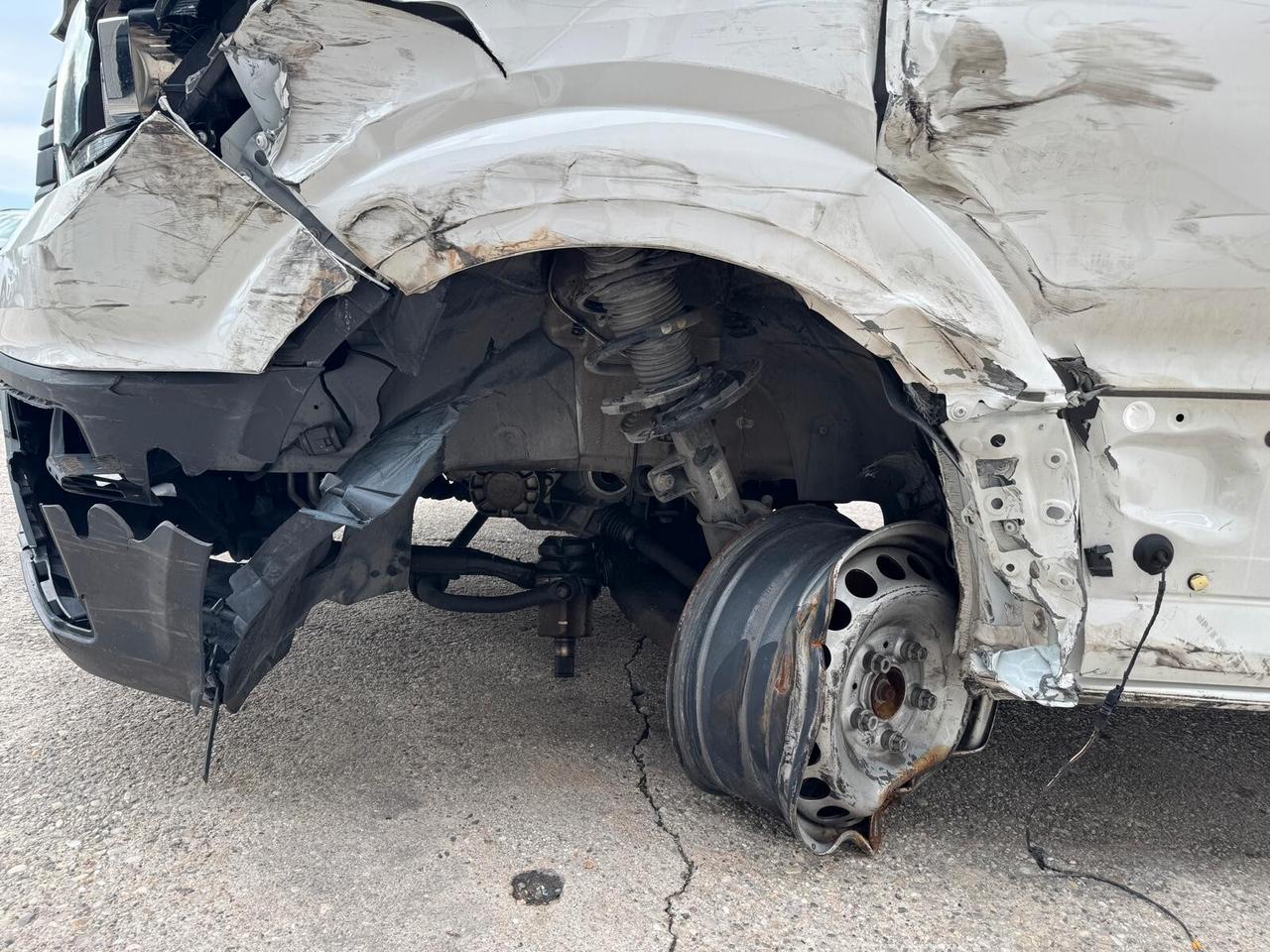 Volkswagen Crafter 30 2.0 TDI 140cv L3H3 PM-TA INCIDENTATO