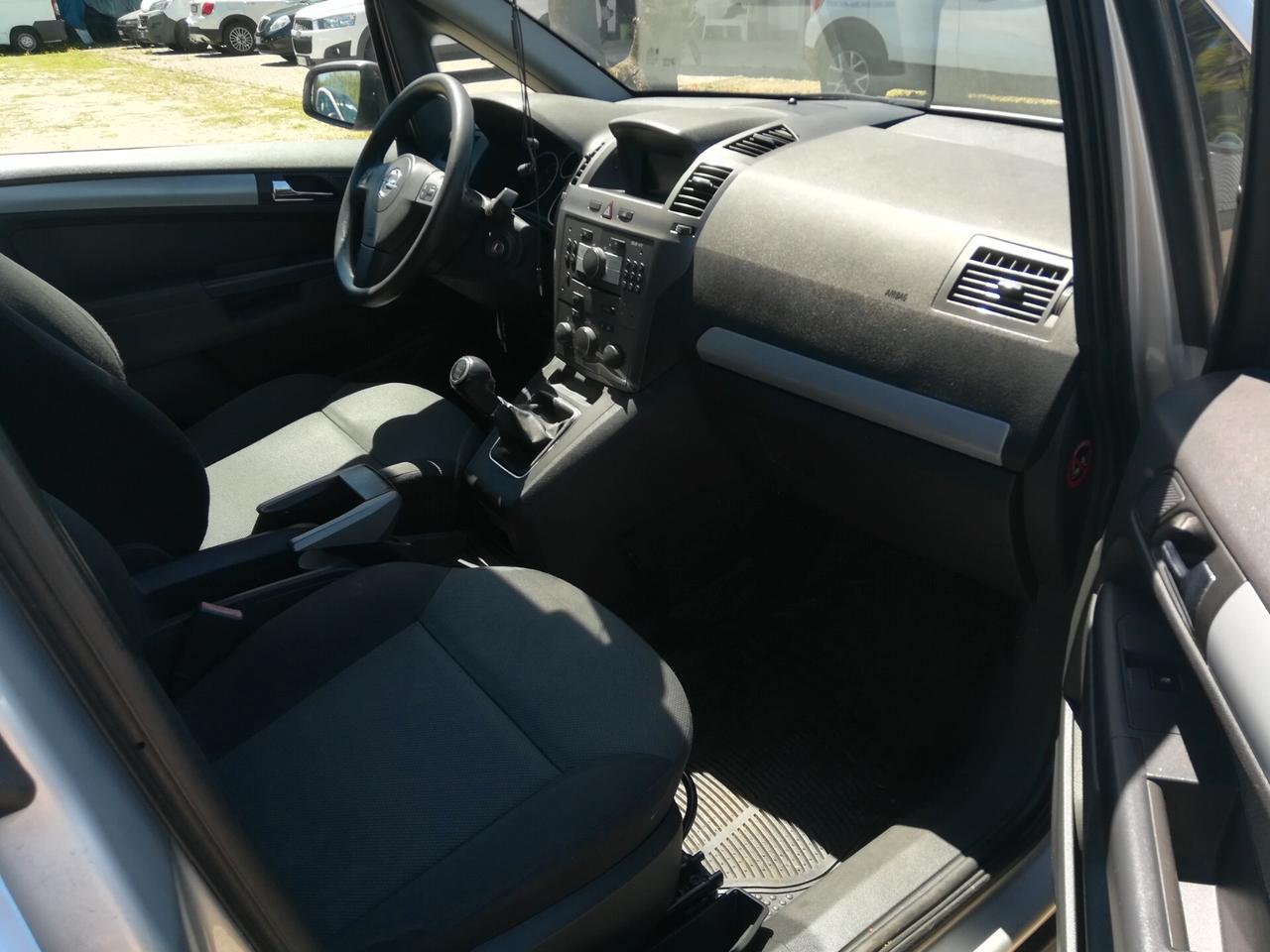 OPEL - Zafira - 1.9 CDTI 120CV Cosmo - UNIPRO - NEOPATENTATI