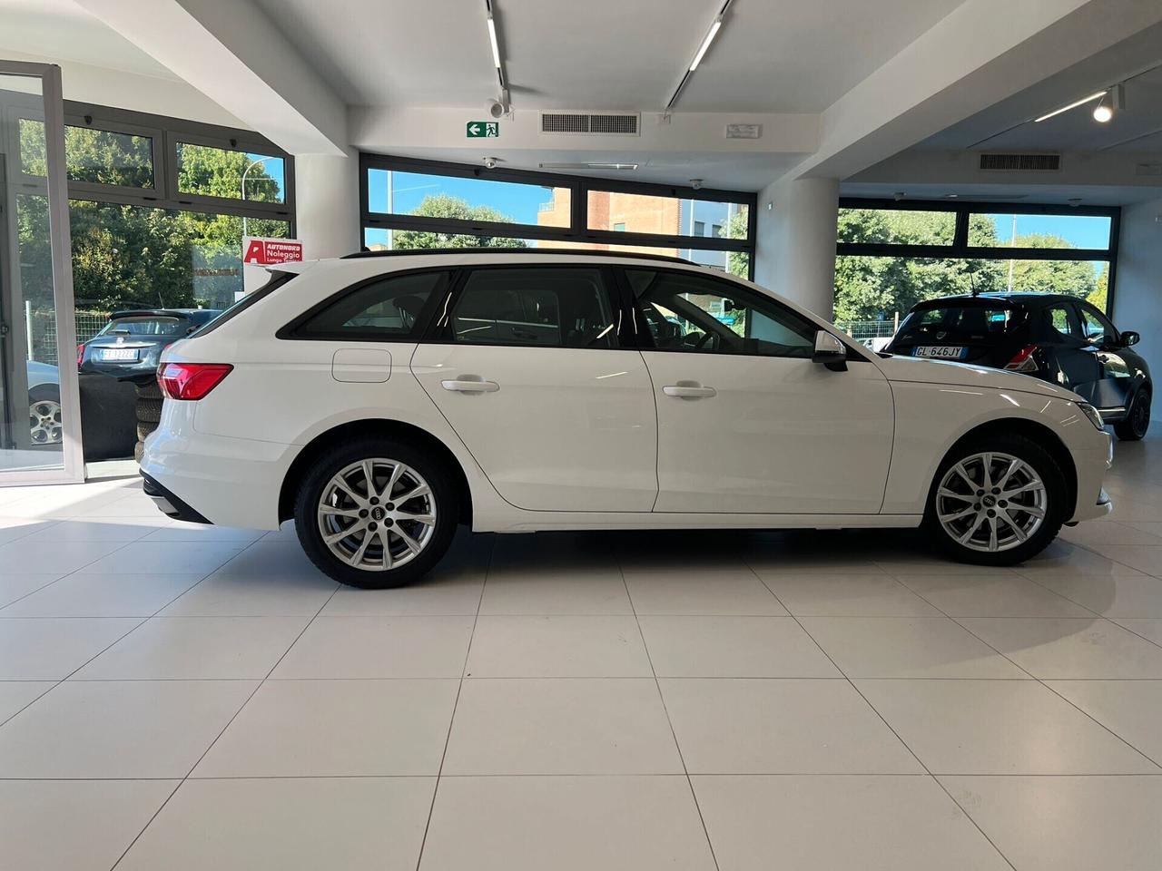 Audi A4 Avant 30 TDI/136 CV S tronic