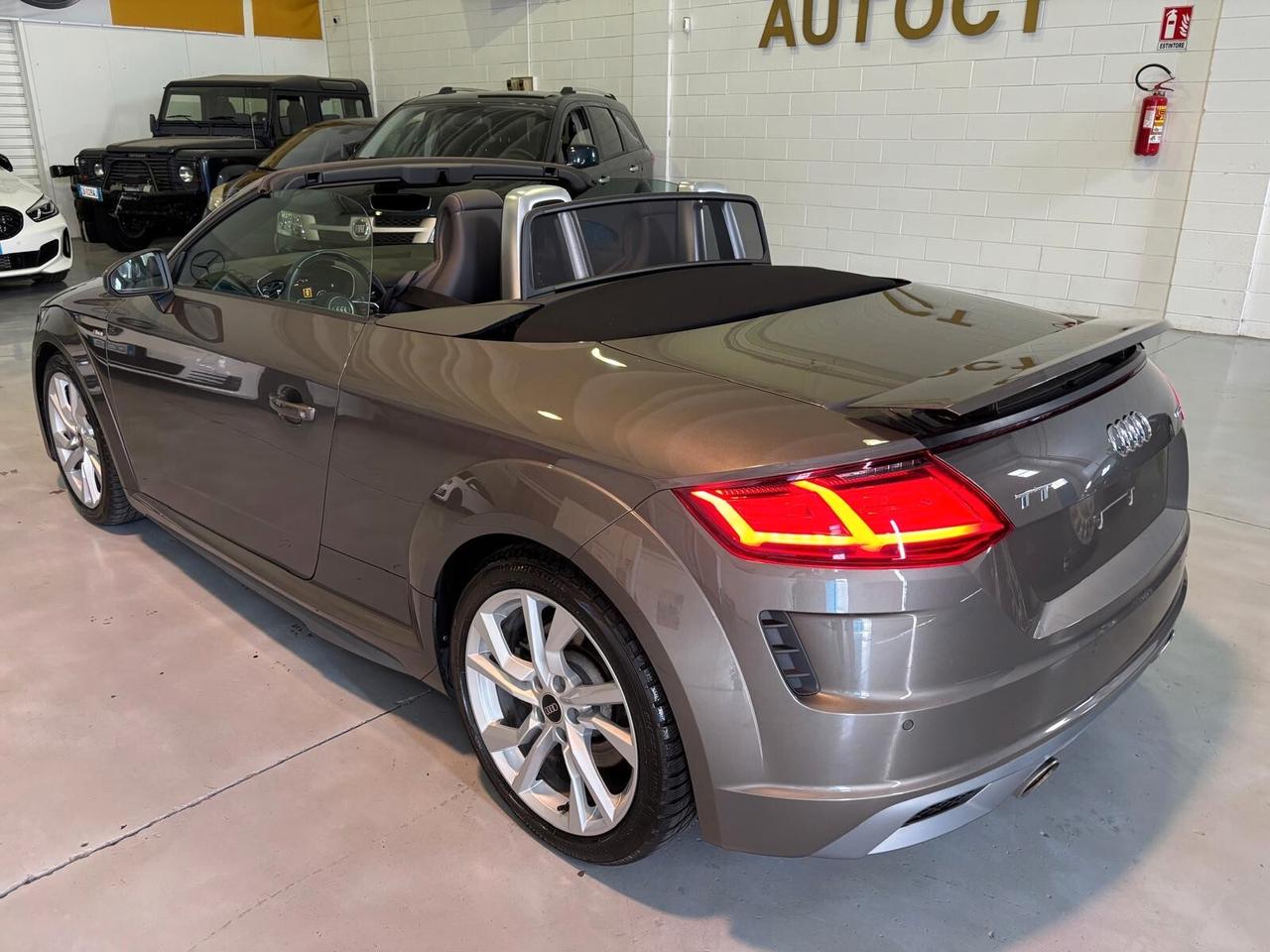 Audi TT Coupé 45 TFSI quattro S tronic S-LINE