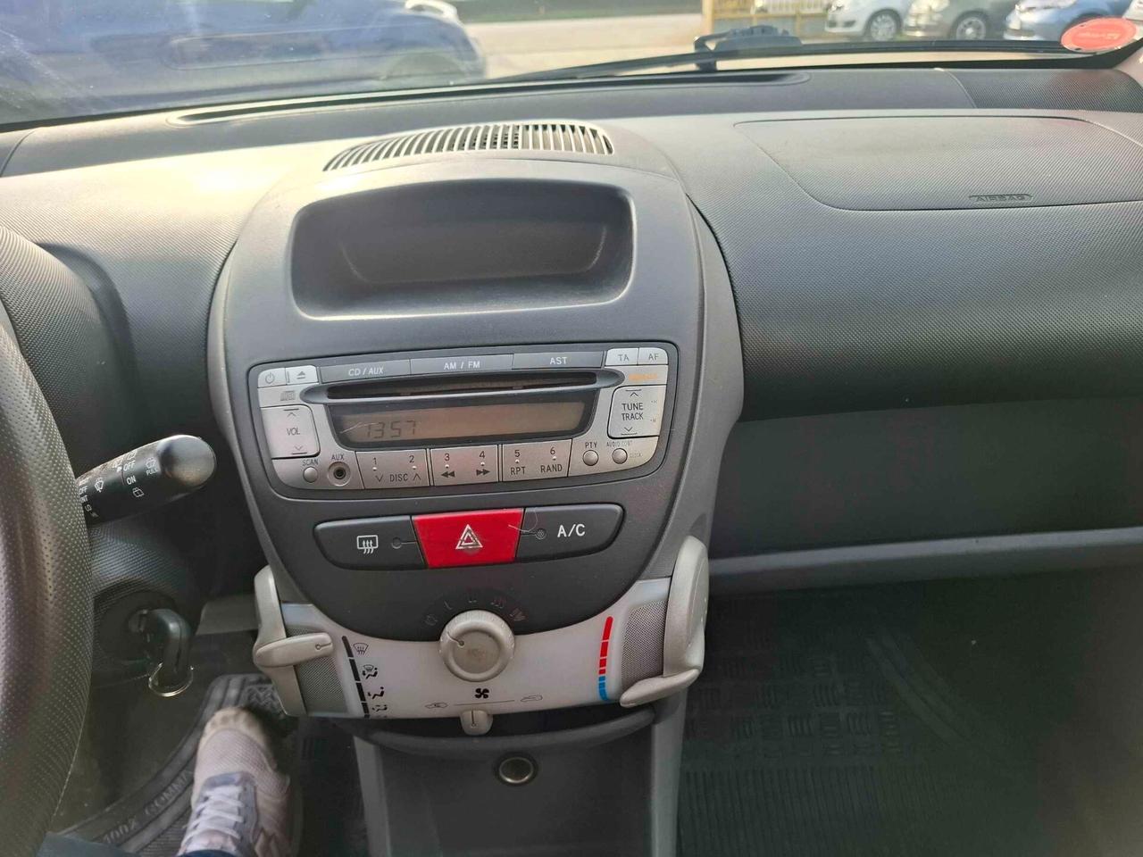 Peugeot 107 1.0 BENZINA - 2008 AUTOMATICA !!!!!!!!!!!