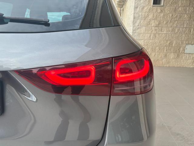 MERCEDES-BENZ GLA 180 d Automatic Business Extra