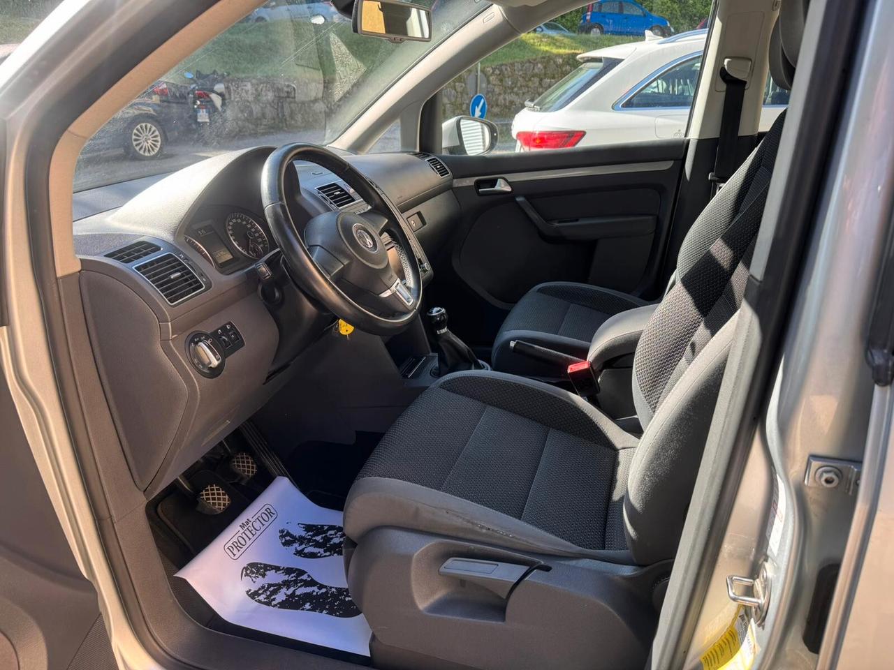 Volkswagen Touran 1.6 TDI Comfortline BMT 7 POSTI GARANZIA 1 ANNO