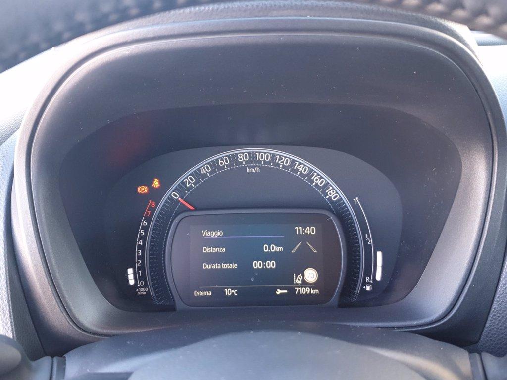 TOYOTA Aygo x 1.0 active 72cv del 2022