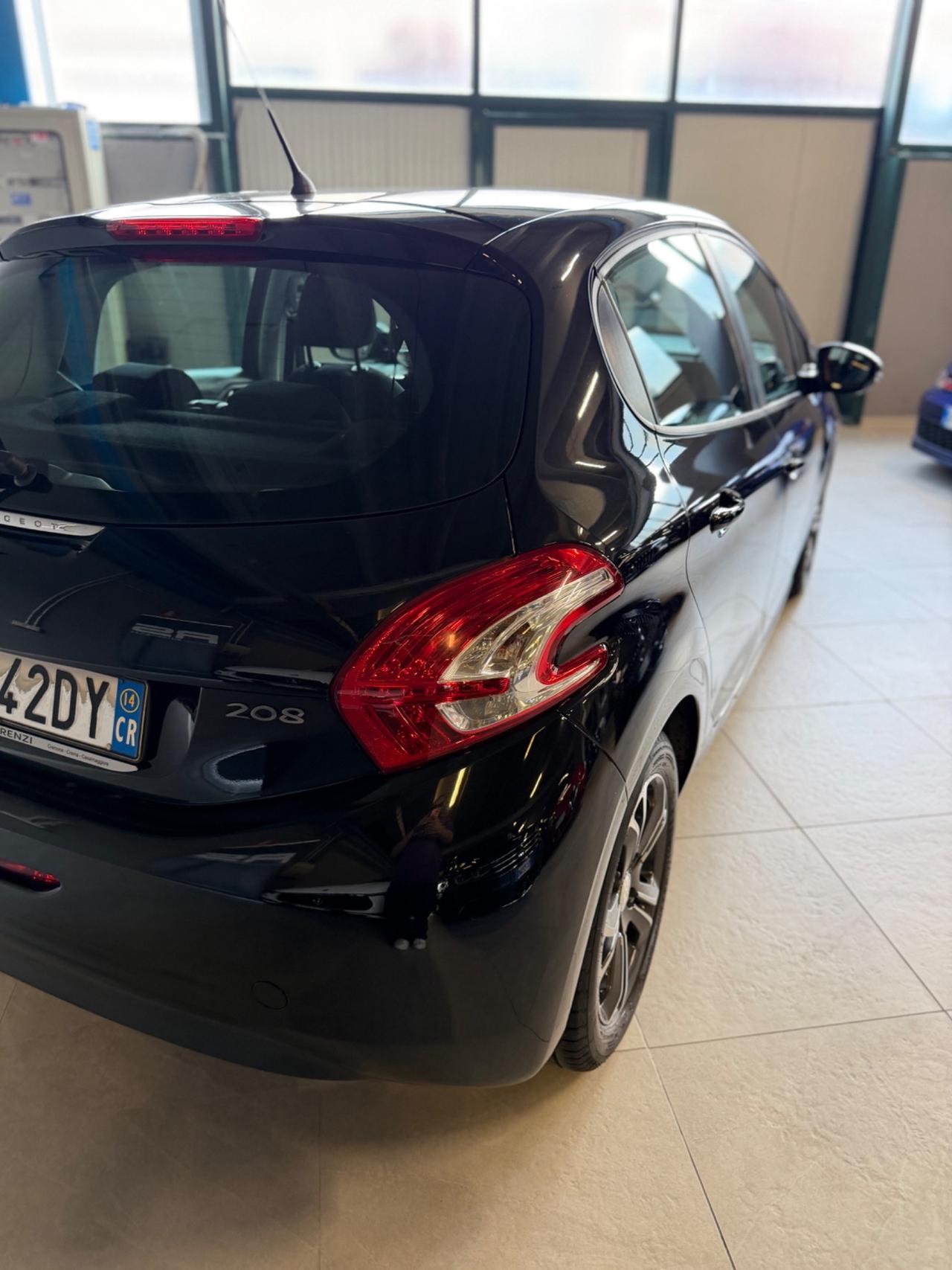 Peugeot 208 1.2 82CV 5P ALLURE NEOPAT KMCERT
