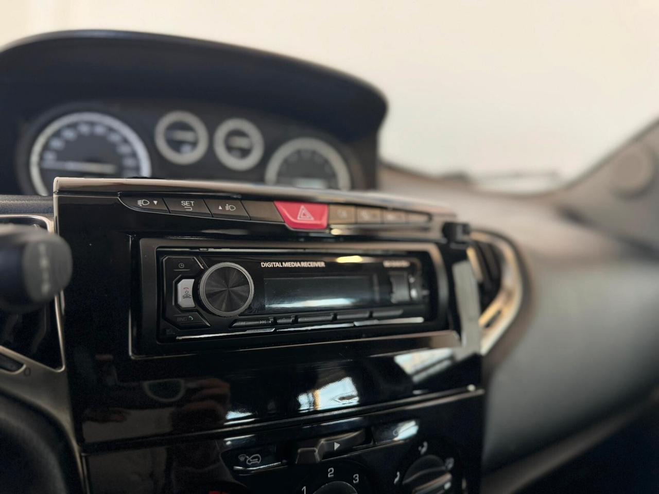 Lancia Ypsilon 1.2 69 CV 5 porte S&S 5 posti