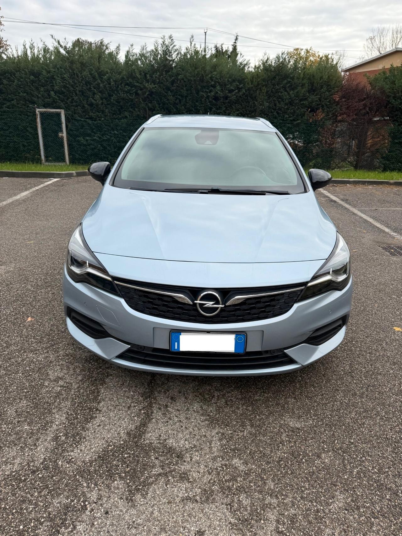 Opel Astra Sports Tourer 1.5 cdti - AUT. - NAV. - GARANTITA -