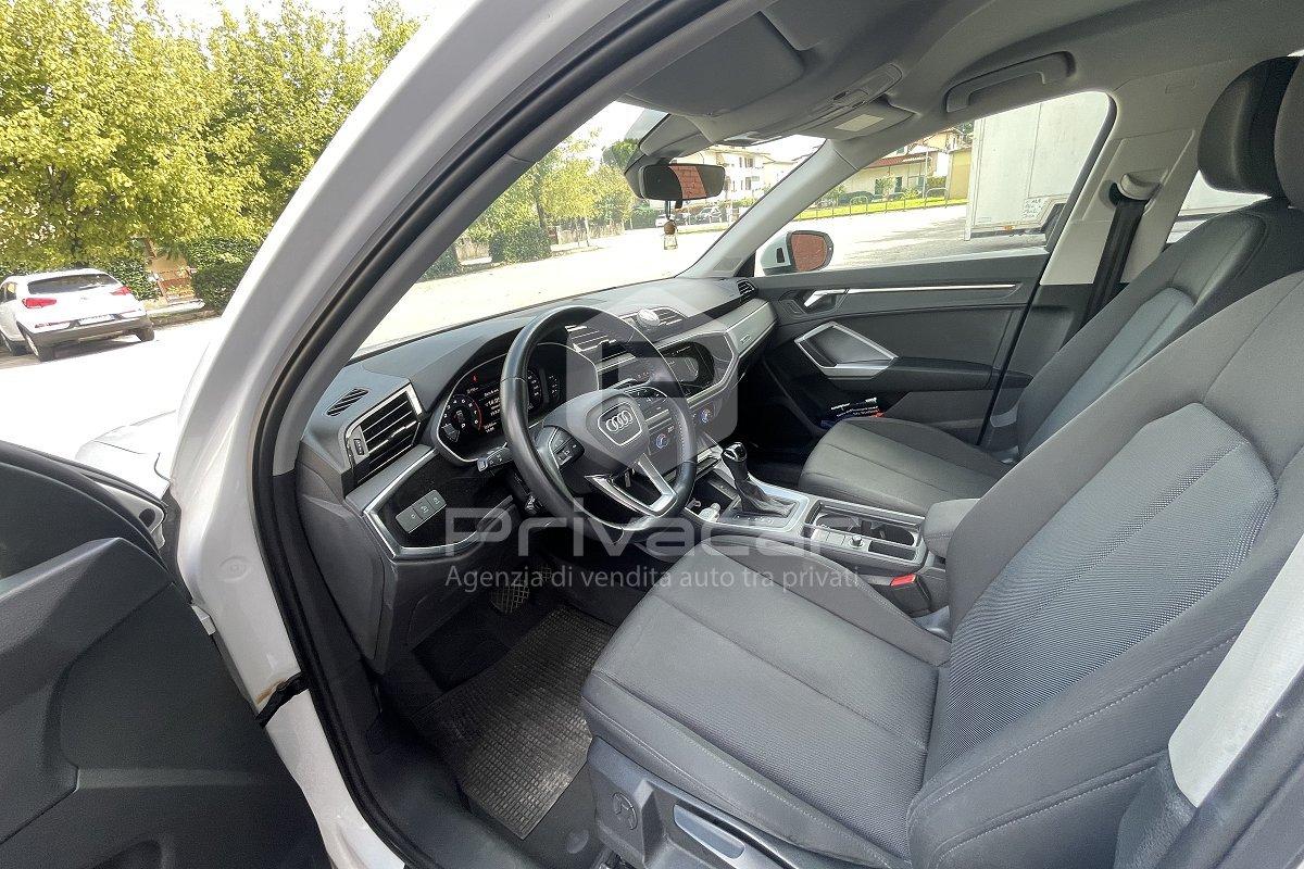 AUDI Q3 35 TFSI S tronic Business