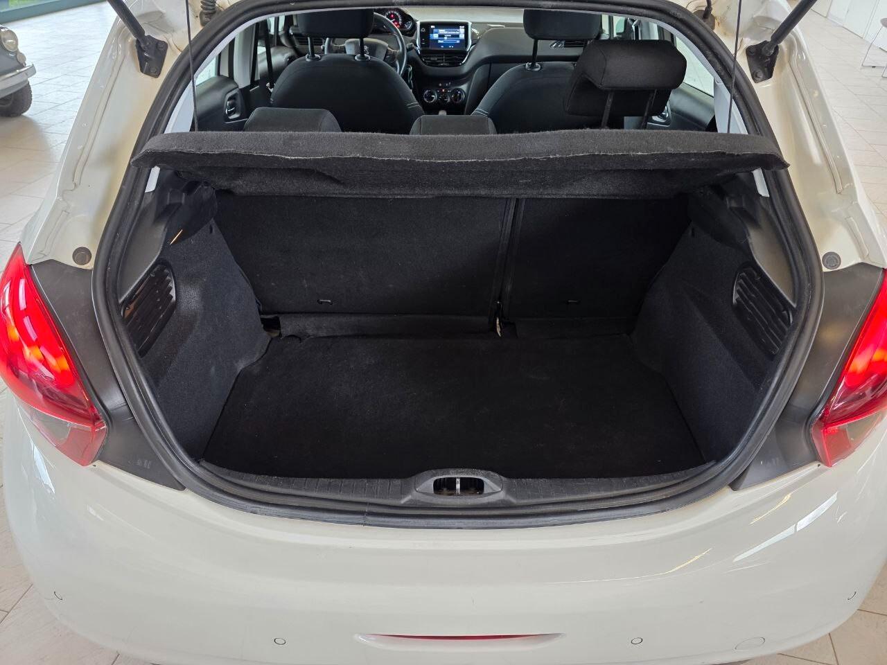 Peugeot 208 PureTech 82 5p. GPL Allure