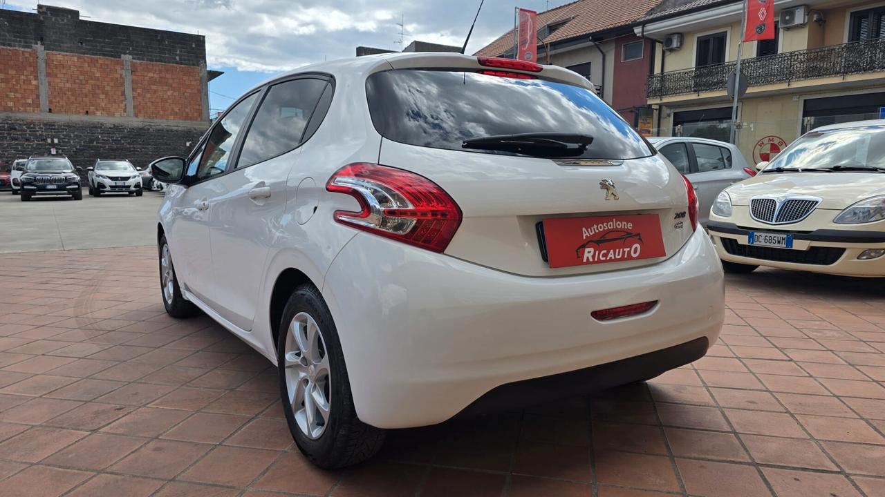 Peugeot 208 1.2 VTi 82 CV 5 porte Allure