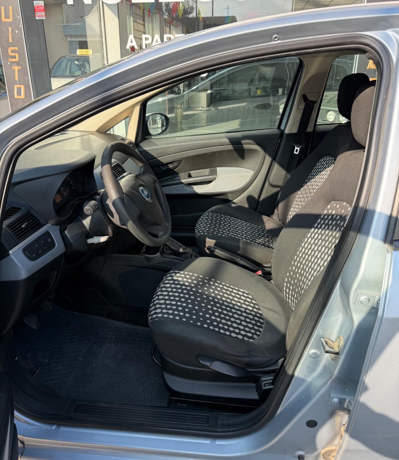 Fiat Grande Punto 1.4 5 p- neopatentati-tagliandata-garanzia 12mesi