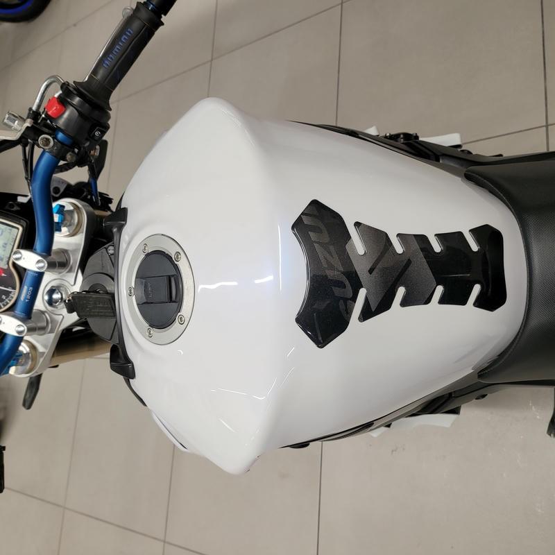 Suzuki GSR 750 - 2011