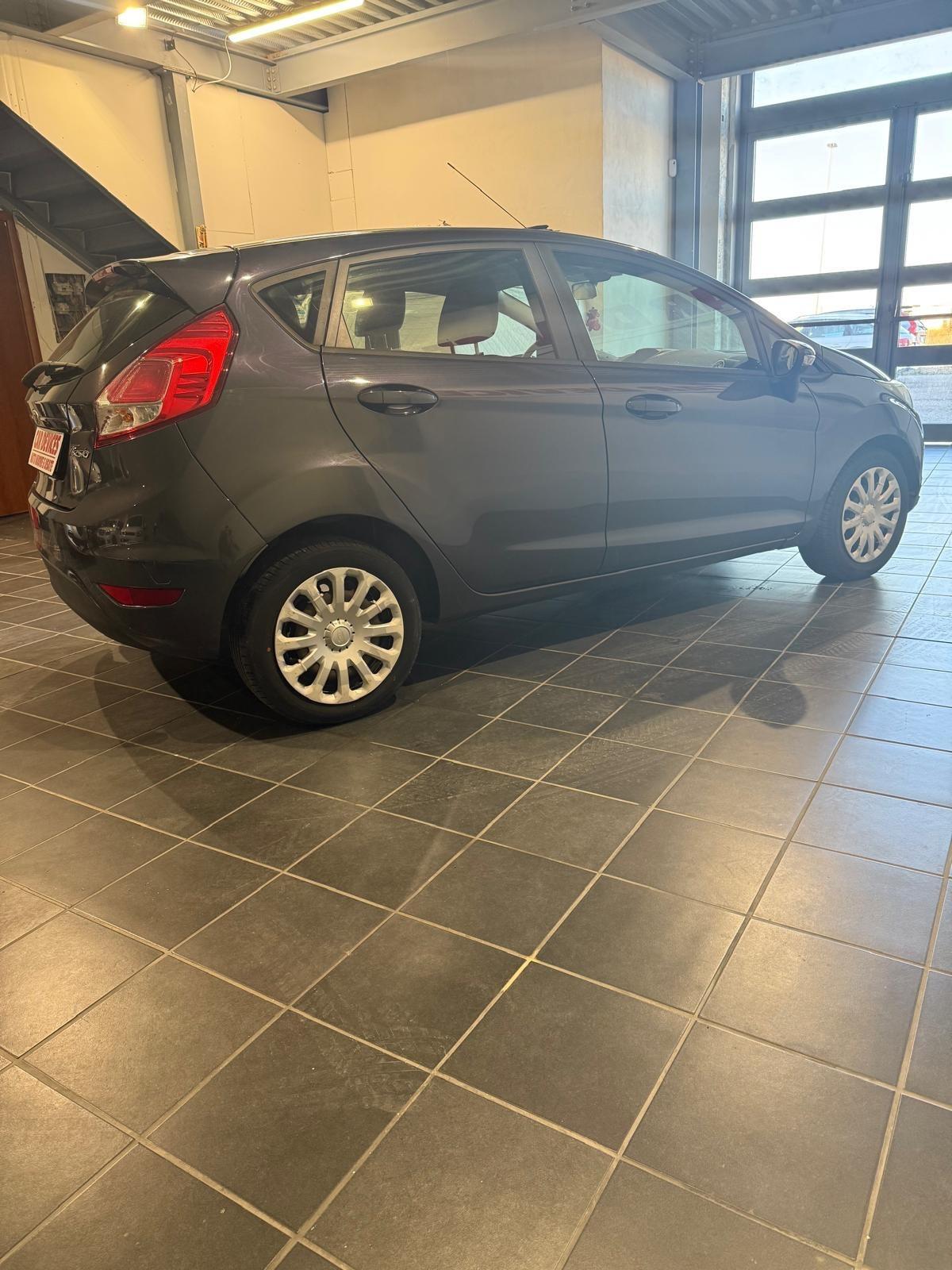 Ford Fiesta 1.4 -GPL-NEOPATENTATI