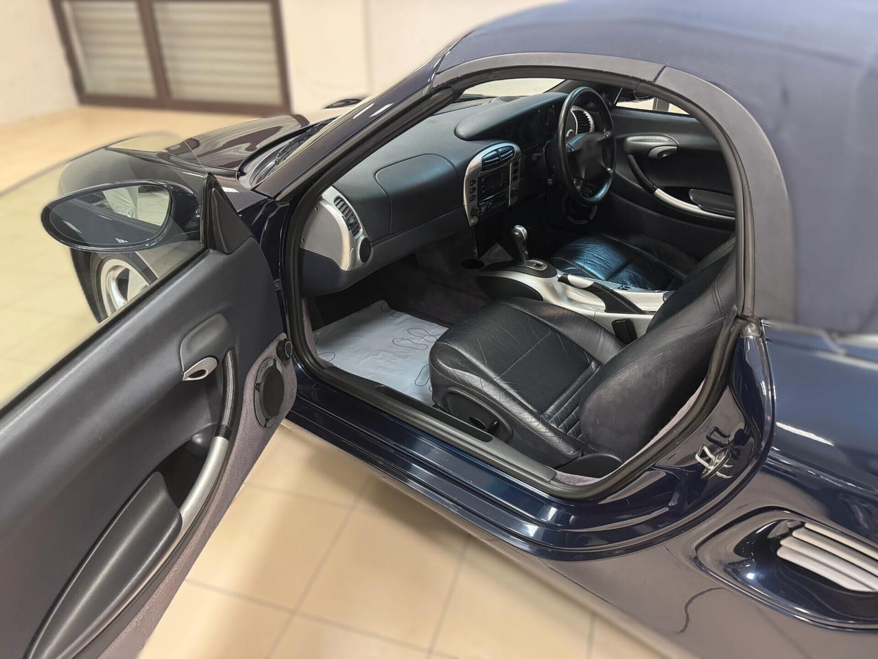 Porsche Boxster 2.5i 24V cat