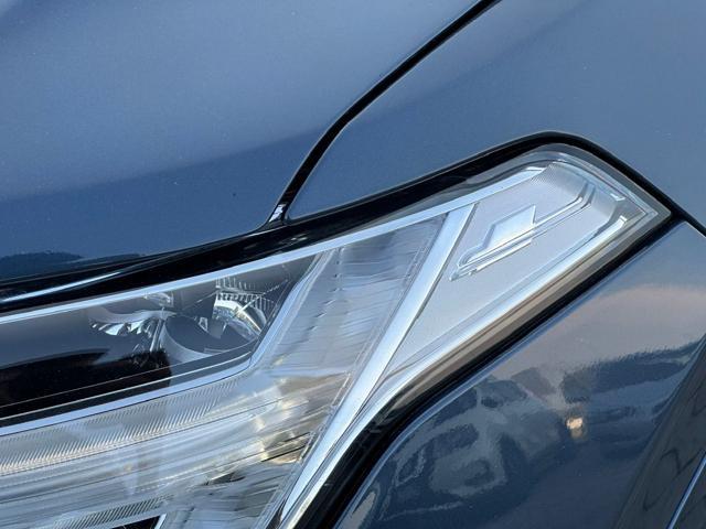 VOLVO XC90 B5 (d) AWD Pezzo Netto 7 posti Business Plus