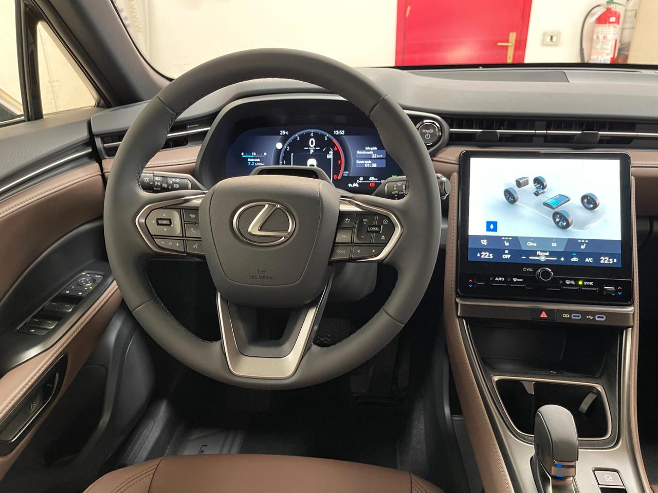 Lexus LBX Elegant hybrid 1.5 2wd e-cvt-Ok Neopat-LEGGI SOTTO