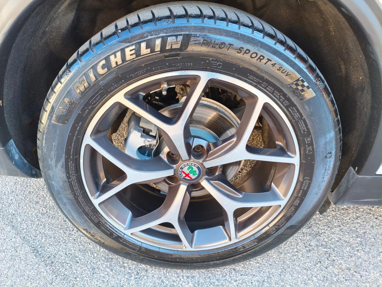 Alfa Romeo Stelvio 2.2 Turbodiesel 160 CV AT8 RWD Sport-Tech