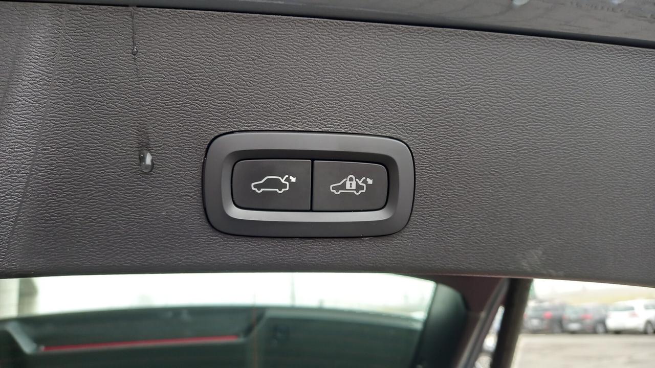 Volvo XC40 T4 Recharge Plug-in Hybrid automatico Core