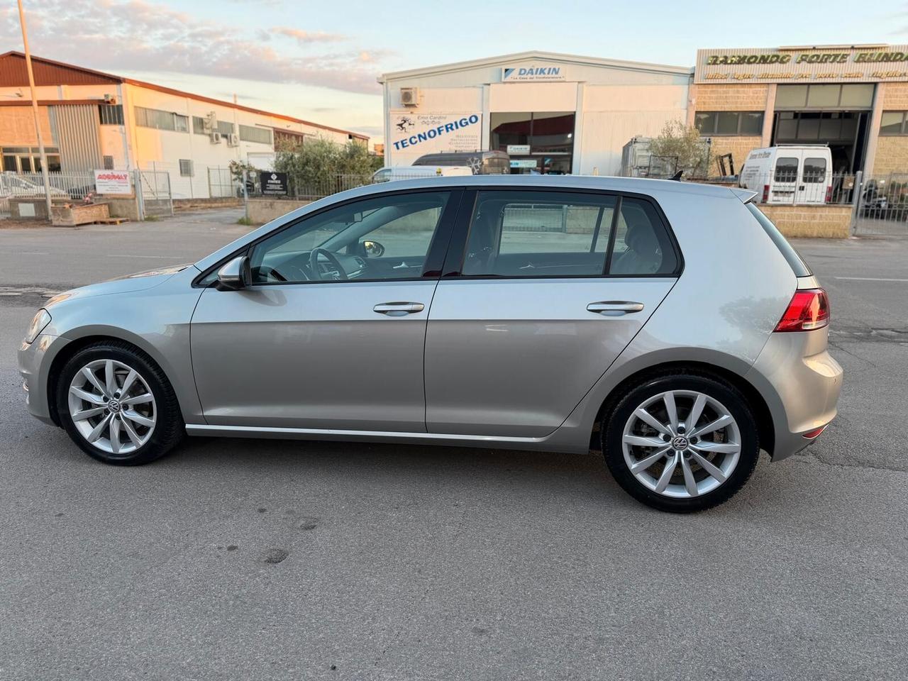 Volkswagen Golf 2.0 TDI 5p. Executive BlueMotion Technology