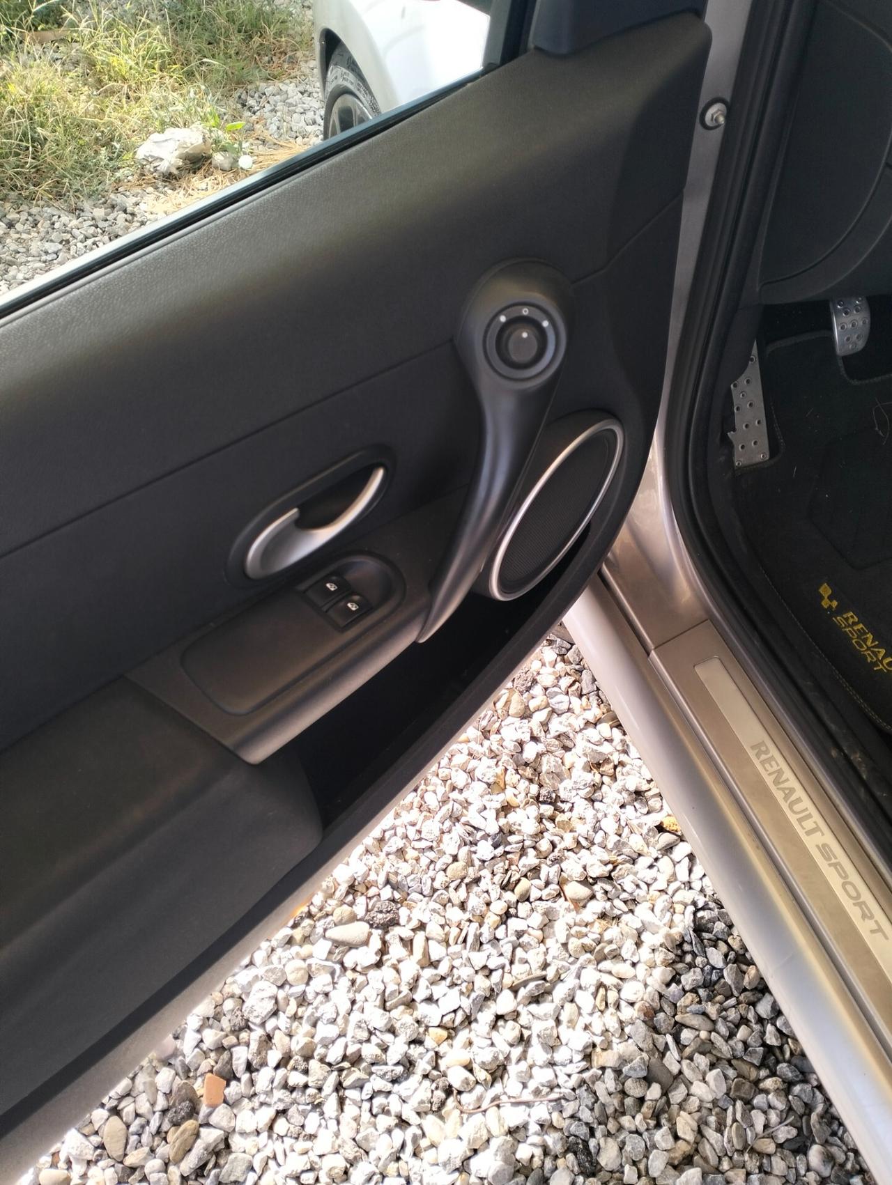 Renault Clio 2.0 16V 200CV 3 porte RS