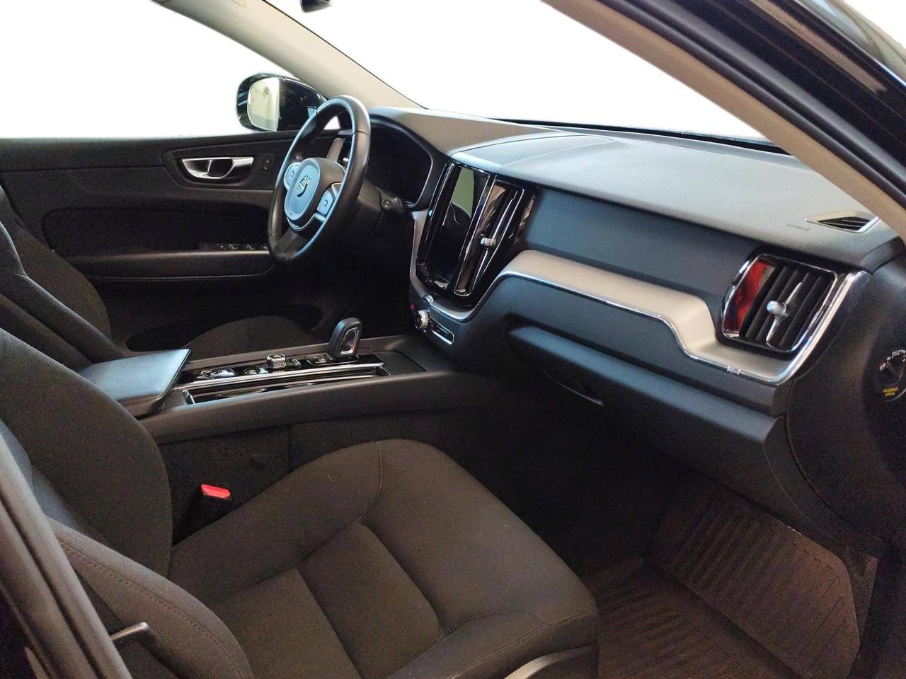 Volvo XC60 2.0 b4 Momentum awd