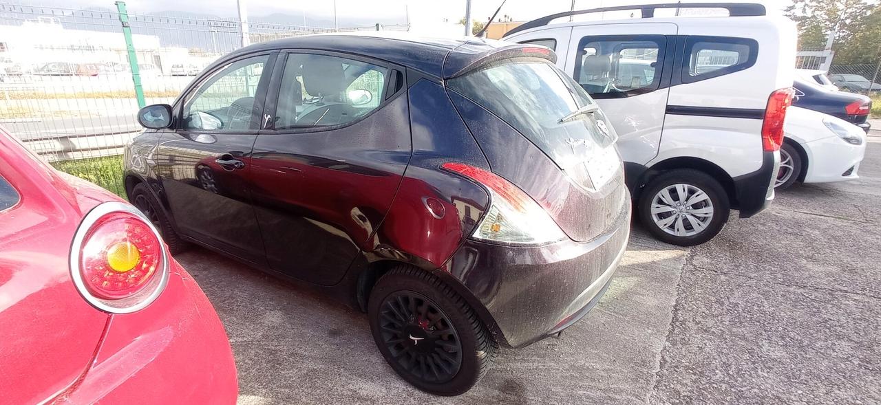 Lancia Ypsilon 1.2 69 CV 5 porte GPL Ecochic Gold