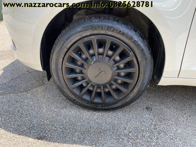 LANCIA Ypsilon 1.0 FireFly 5 porte S&S Hybrid Ecochic Silver