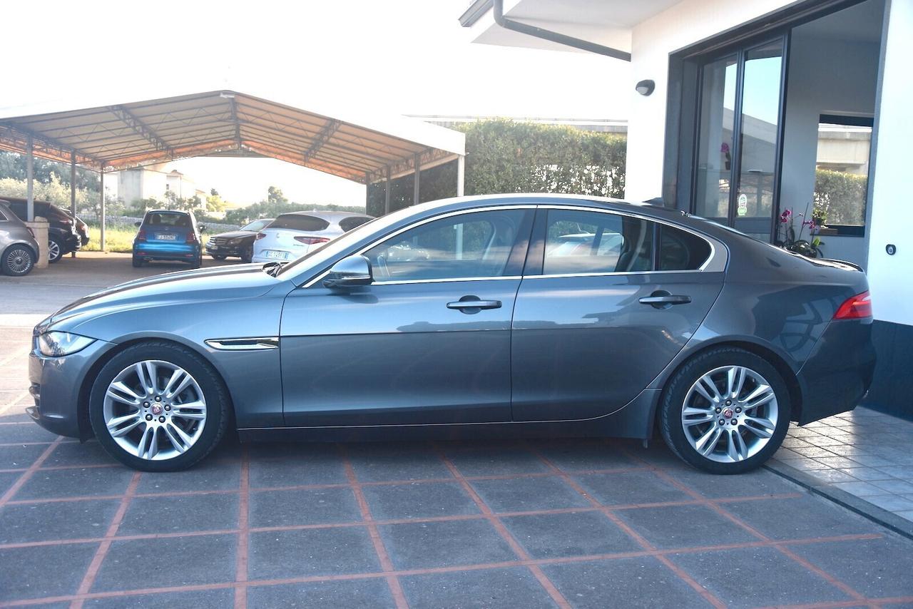 Jaguar XE 2.0 D Turbo 180CV aut. Prestige