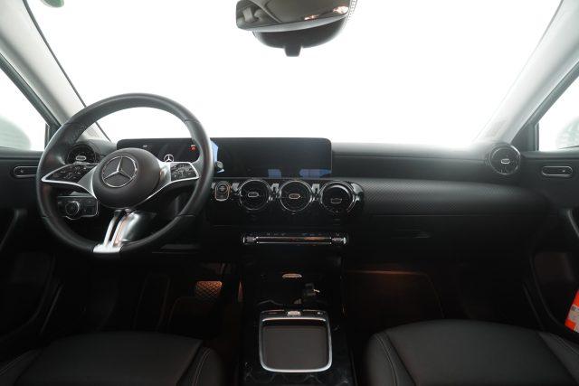 MERCEDES-BENZ A 180 A 180 d Automatic Advanced
