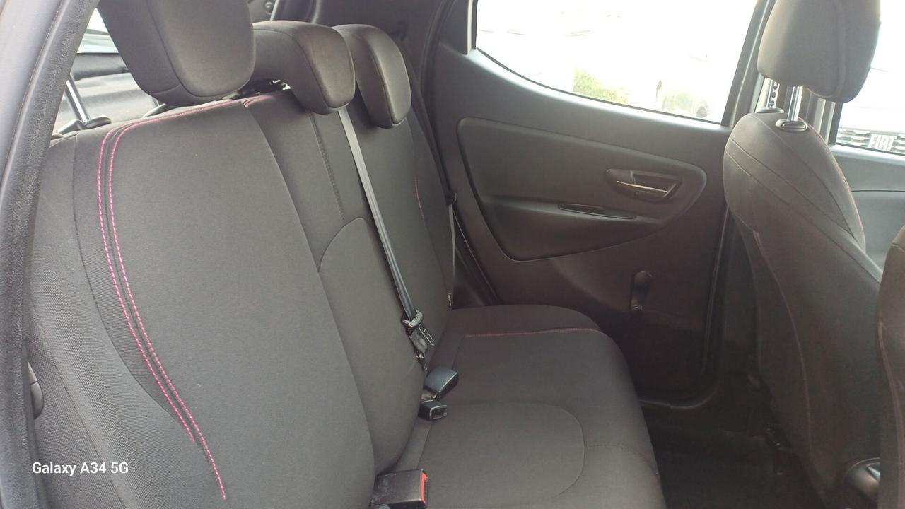 Lancia Ypsilon 1.2 69 CV 5 porte GPL Ecochic S Momodesign