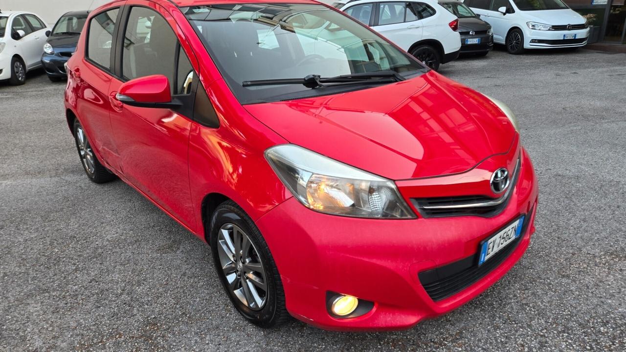 Toyota Yaris 1.0 5 porte Lounge