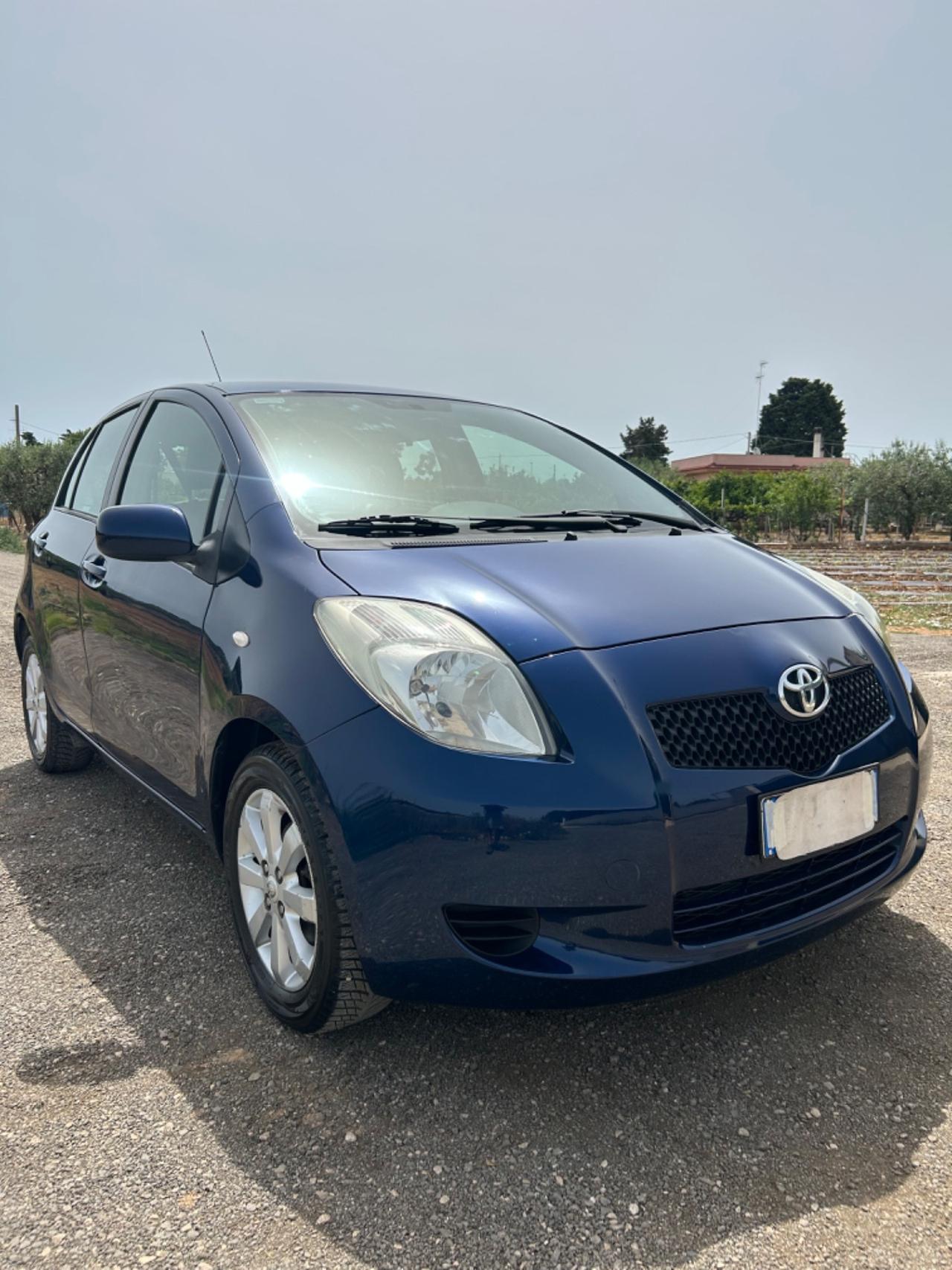 Toyota yaris 1.0