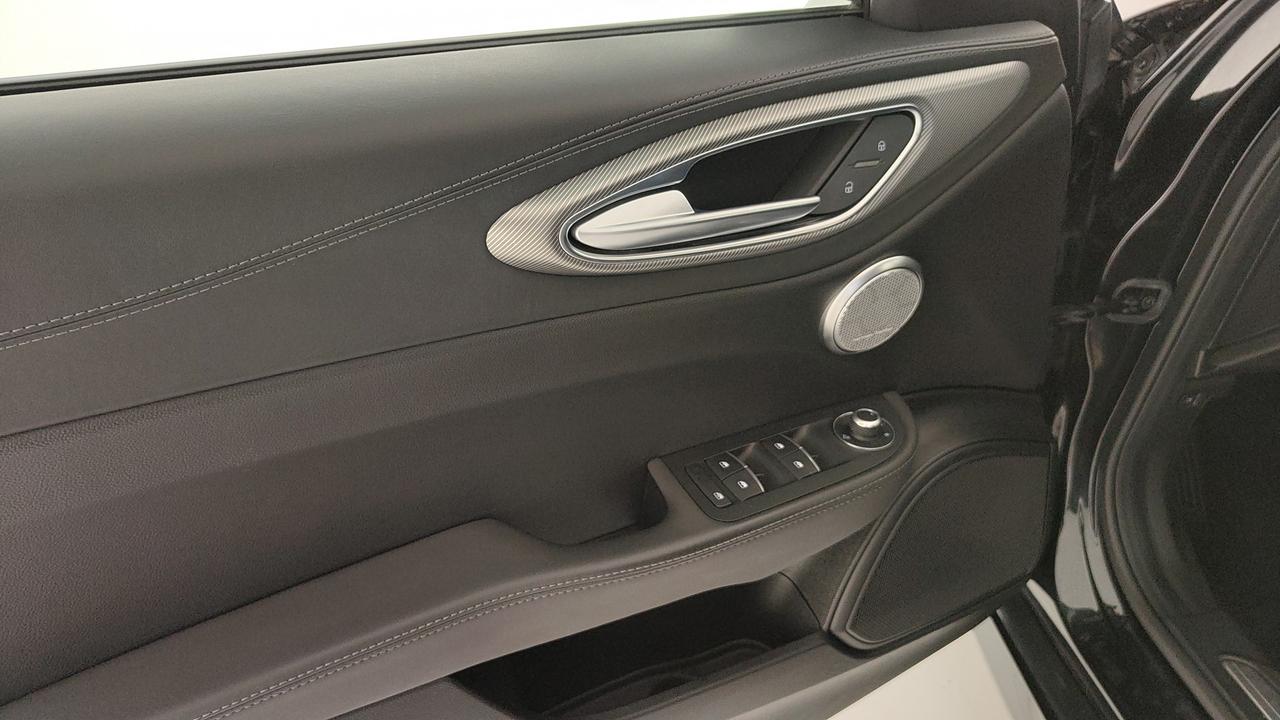 ALFA ROMEO Giulia 2.2 t Competizione 160cv auto