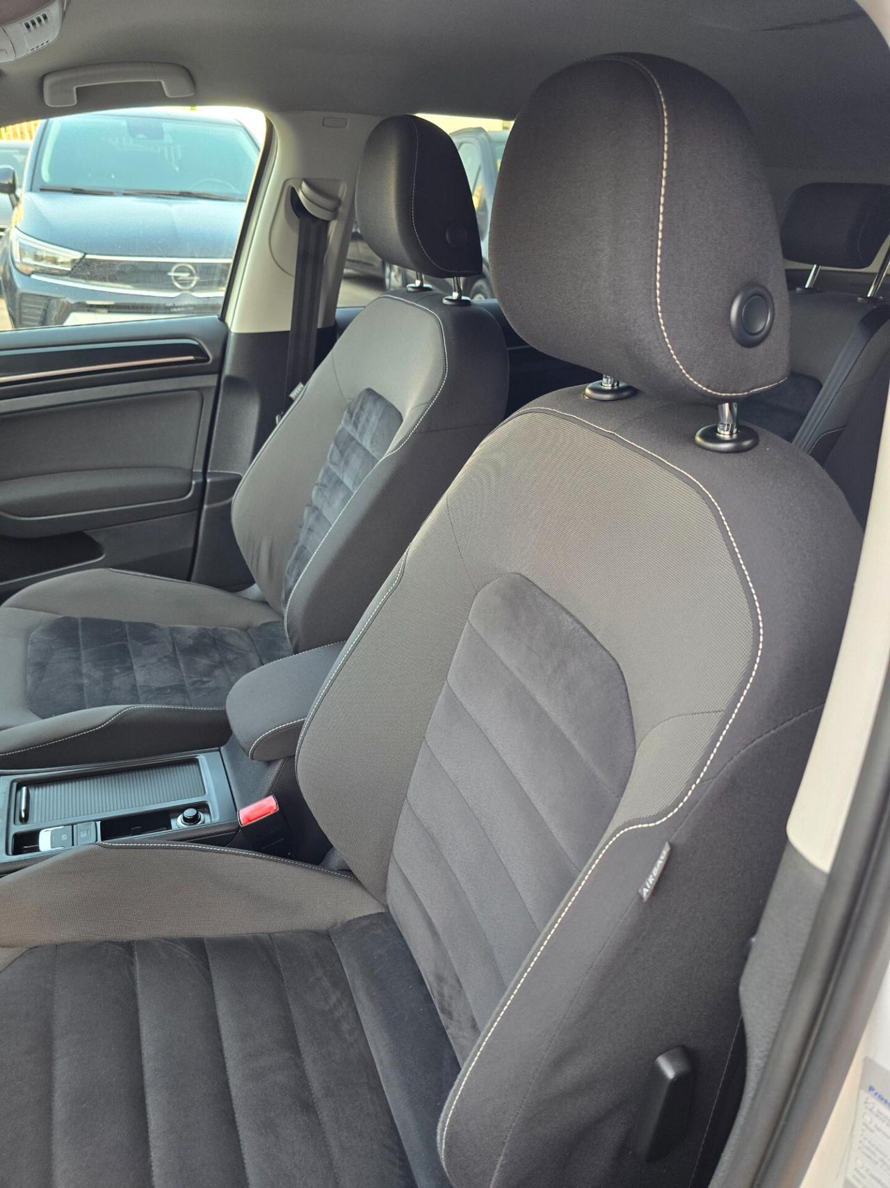 Volkswagen Golf 1.6 TDI 5p. Highline BlueMotion Technology