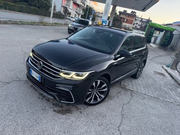 Volkswagen Tiguan 2.0 TDI 4MOTION R-Line
