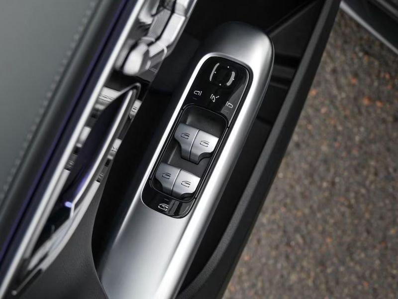 Mercedes-Benz Classe C C180 T AMG Camera Led 18" Mbux