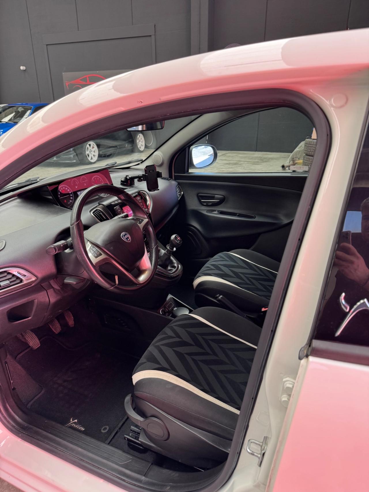 Lancia Ypsilon 1.2 69 CV 5 porte Platinum