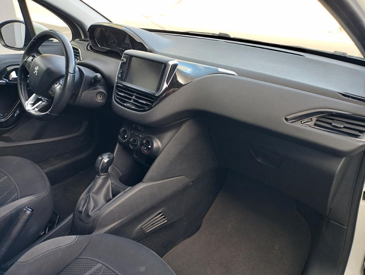 Peugeot 208 1.4 HDi 68 CV 5 porte Allure