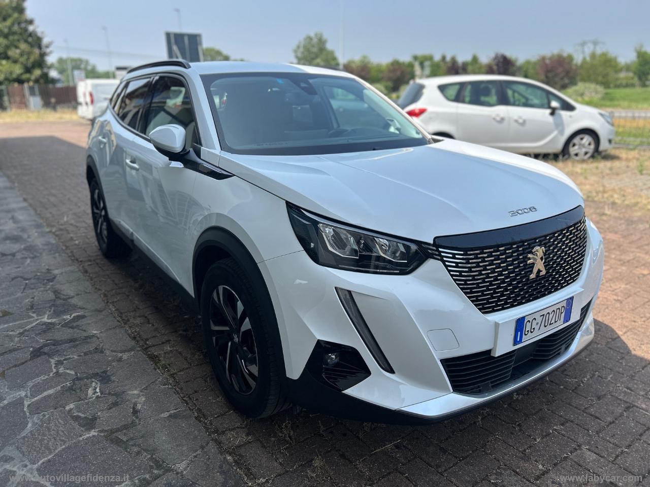 PEUGEOT 2008 PureTech 130 S&S Allure