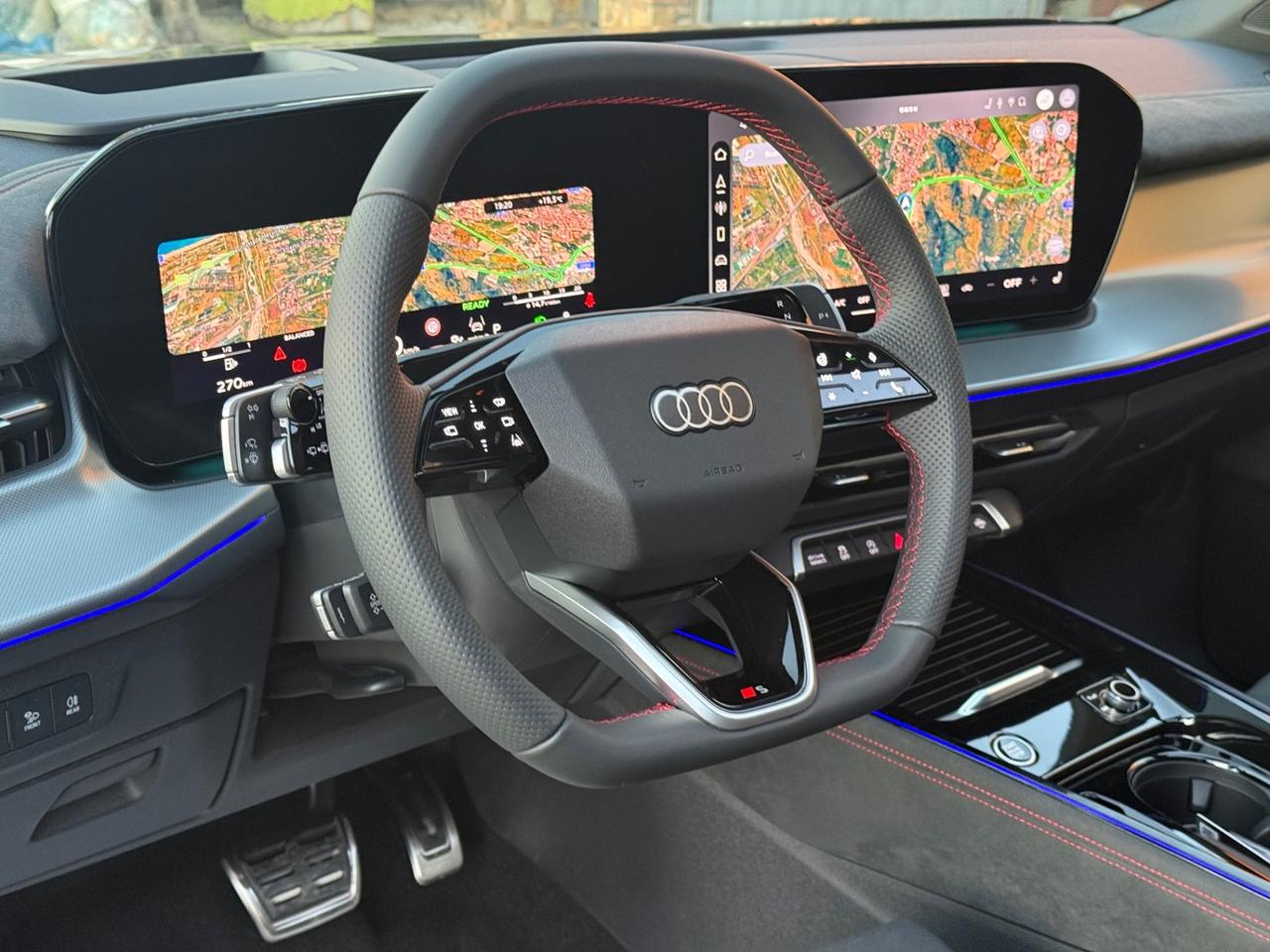 Audi Q3 35 TDI quattro S tronic line Head Up Display Led Pelle Tetto Apribile Navy Camera 360• Matrix