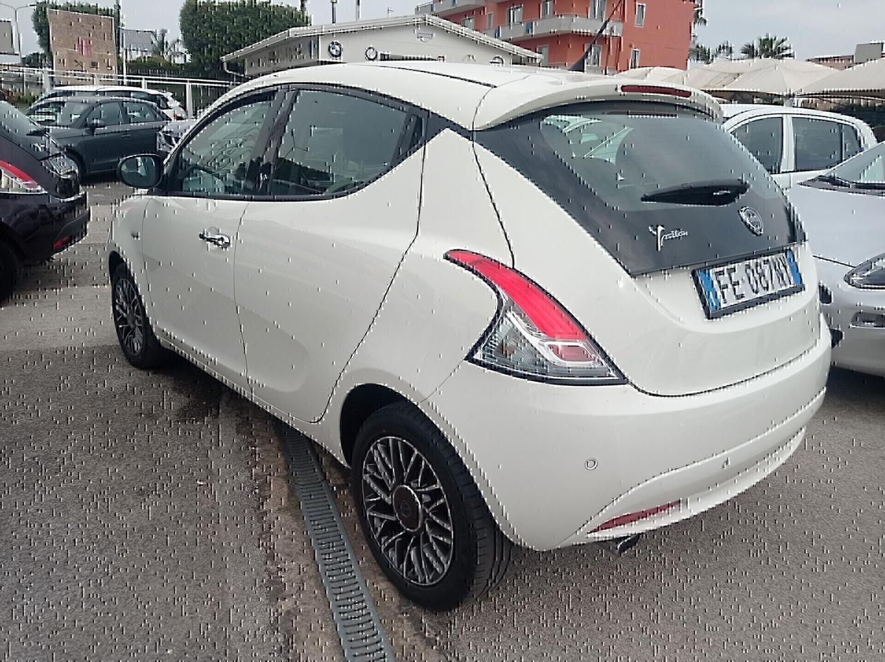 Lancia Ypsilon 1.3 MJT 95 CV 5 porte S&S Gold