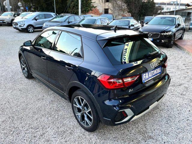 AUDI A1 citycarver 25 TFSI Admired