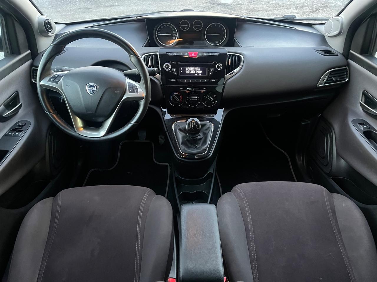 Lancia Ypsilon 1.2 69 CV 5 porte Gold-full-