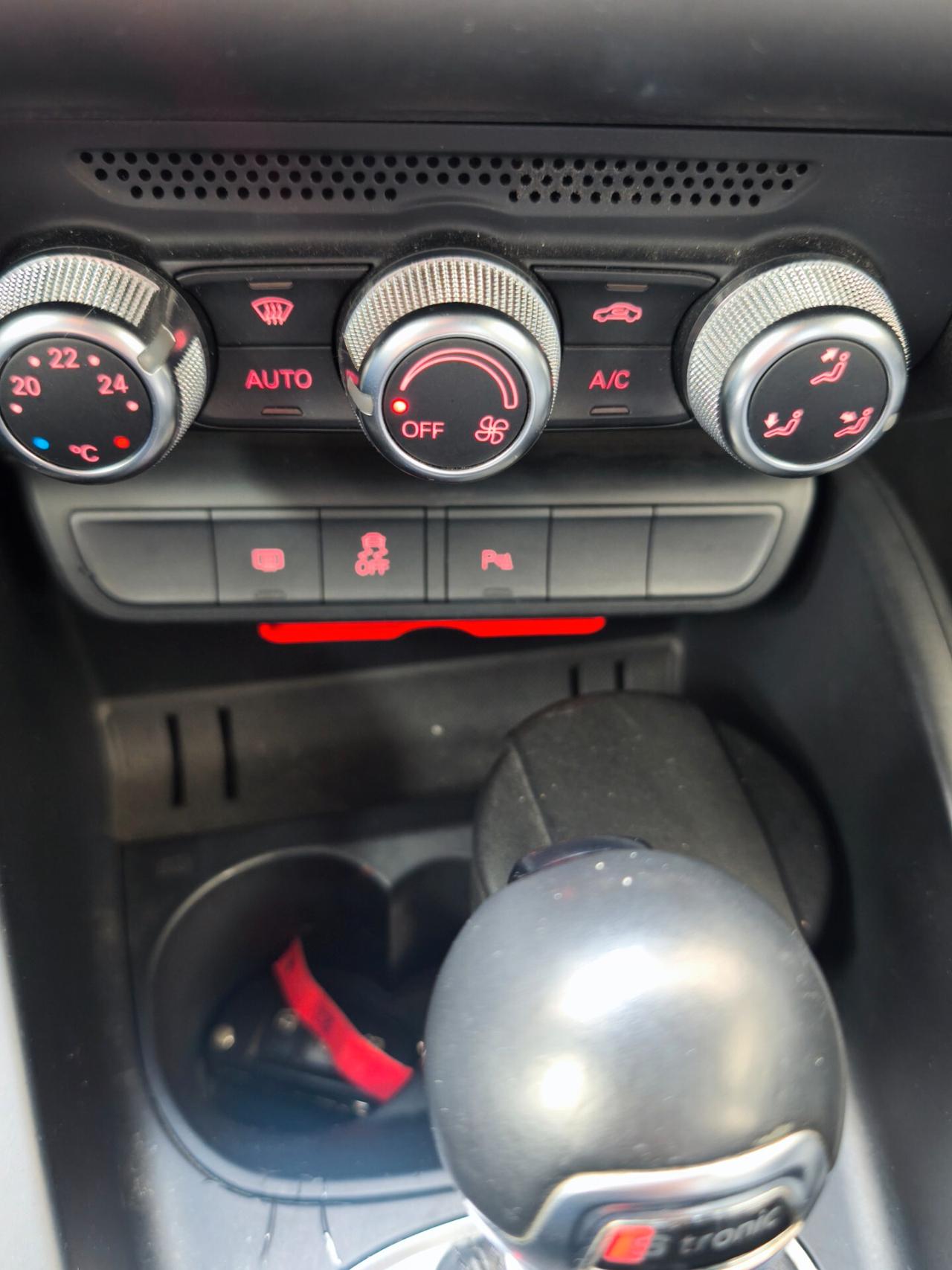 Audi A1 1.6 TDI S tronic 90cv S-line Plus 2014 Bose