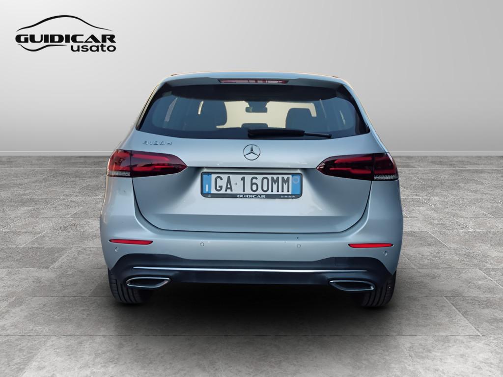 Mercedes-Benz Classe B - W247 2018 - B 180 d Sport Plus auto