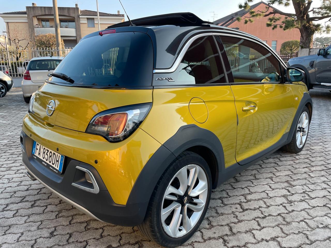 Opel Adam Rocks 1.4 87 CV NEOPATENTATI OK TETTO SUPER FULL!!