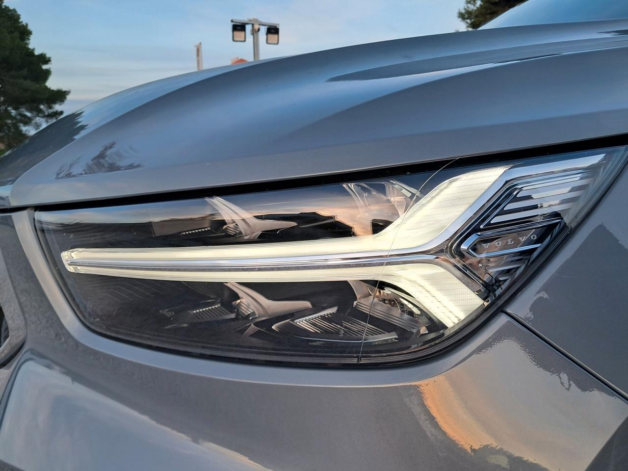 Volvo XC40-2.0-150CV*CAM*LED*NAVI