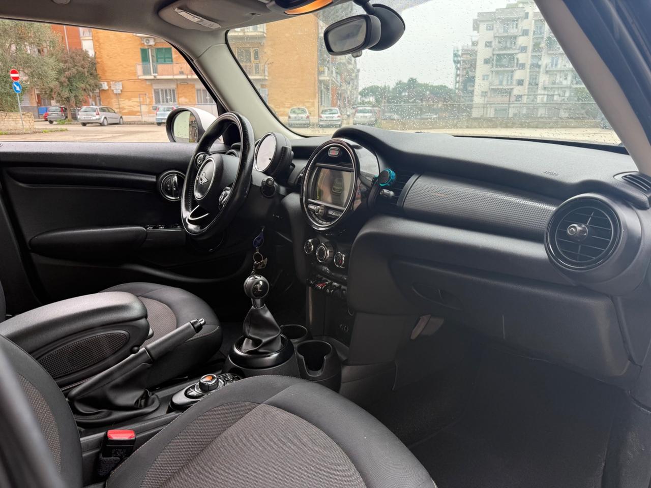 Mini Cooper Restayling 5porte 1.5TurboBenz Full Perfett