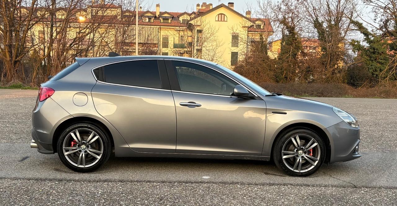 Alfa Romeo Giulietta 1.6 JTDm-2 105 CV Distinctive